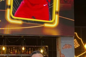 杨健：火箭今天靠硬度拒绝横扫，对湖人来说下一场是最重要的比赛